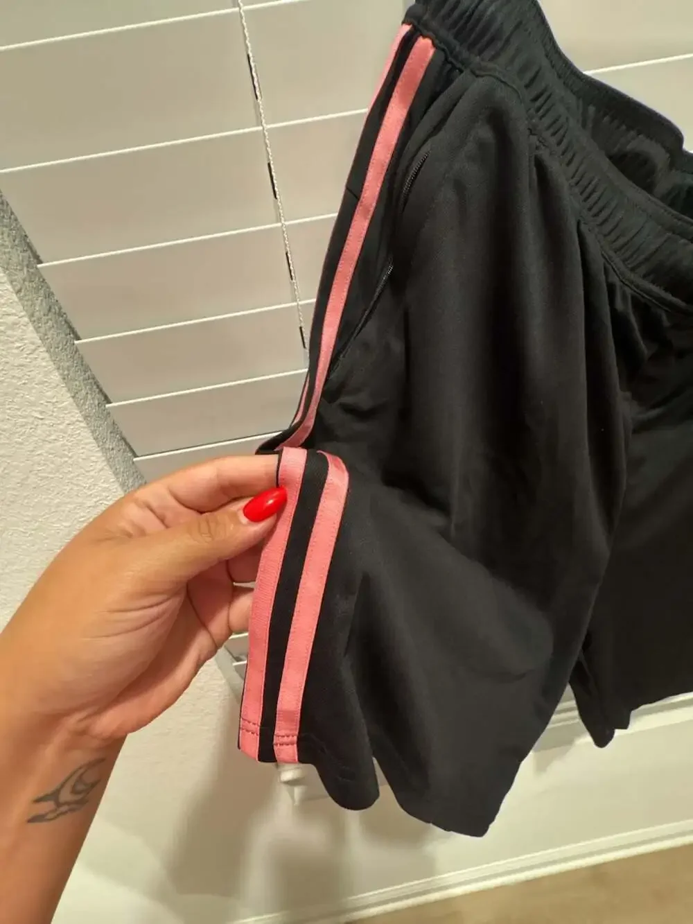Adidas Men's Designed to Move 3-Stripes Training Shorts in Black/Scarlet